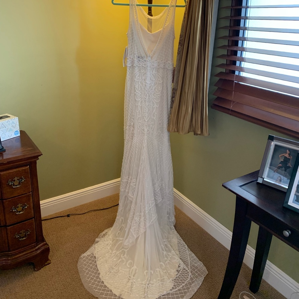 Theia hand embroidered mermaid wedding gown - Picture 3 of 16